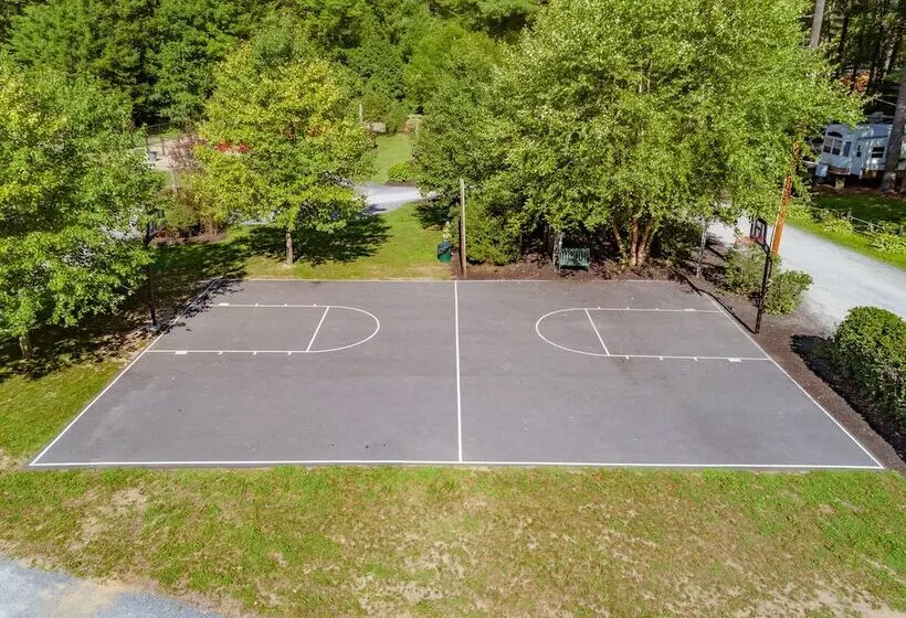 Sun Retreats Adirondack Gateway