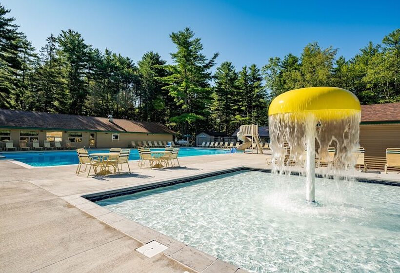 Sun Retreats Adirondack Gateway