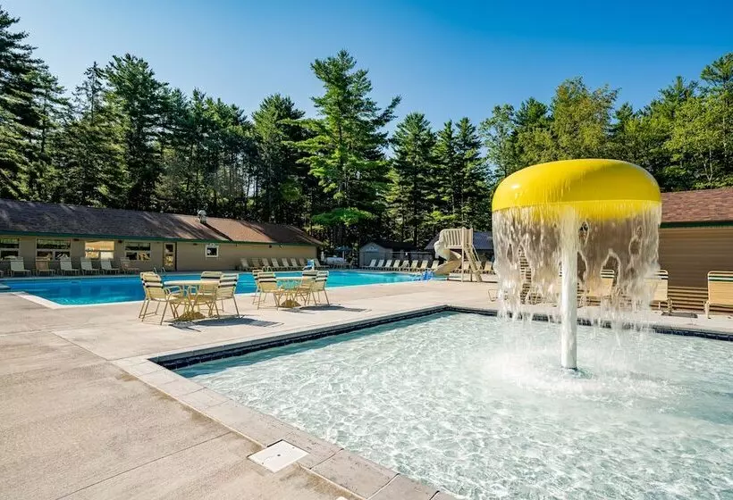 Sun Retreats Adirondack Gateway