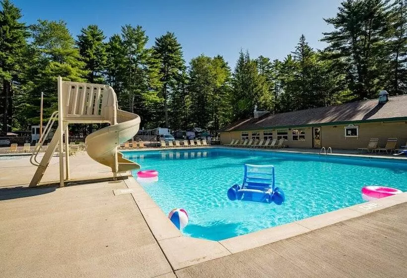 Sun Retreats Adirondack Gateway