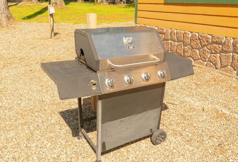 Sun Retreats Adirondack Gateway