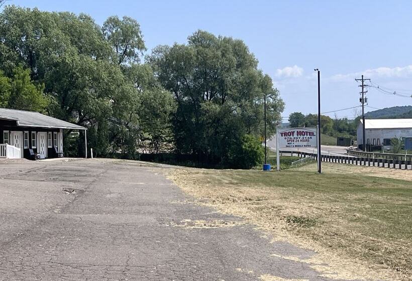 Troy Motel