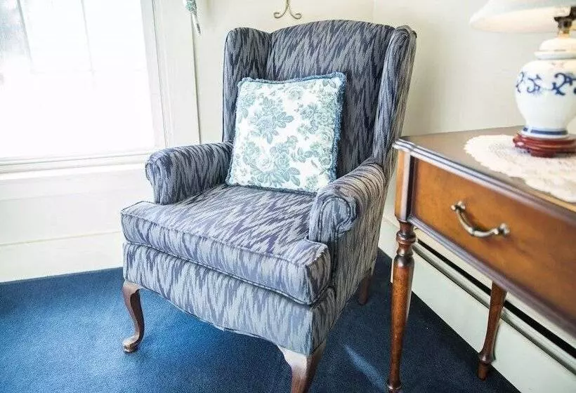 Aamiaismajoitus (B&B) Rosewood Country Inn