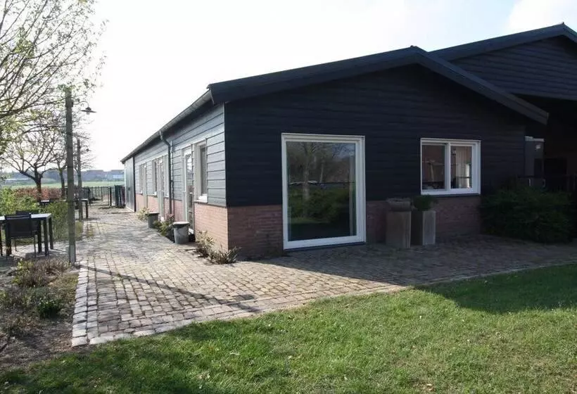 Aamiaismajoitus (B&B) Studio Verhuur Jamzes