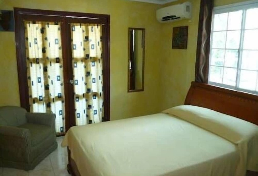 Canal Inn B&b Panama