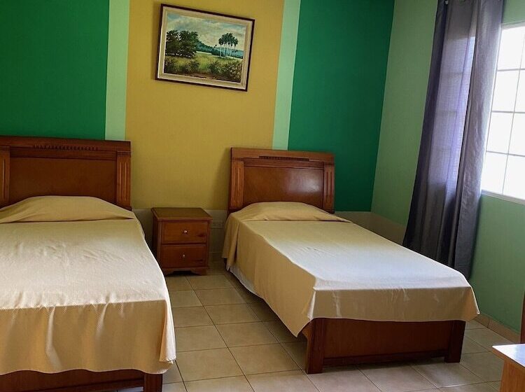 Canal Inn B&b Panama