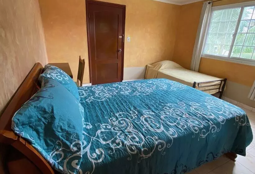 Canal Inn B&b Panama