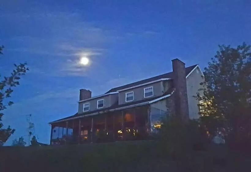 Chanterelle Inn & Cottages