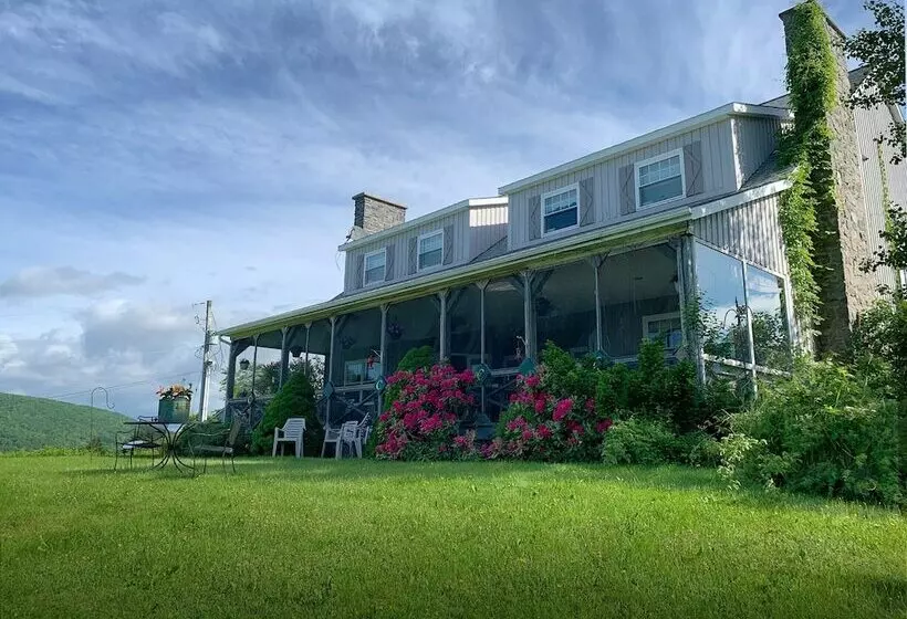 Chanterelle Inn & Cottages