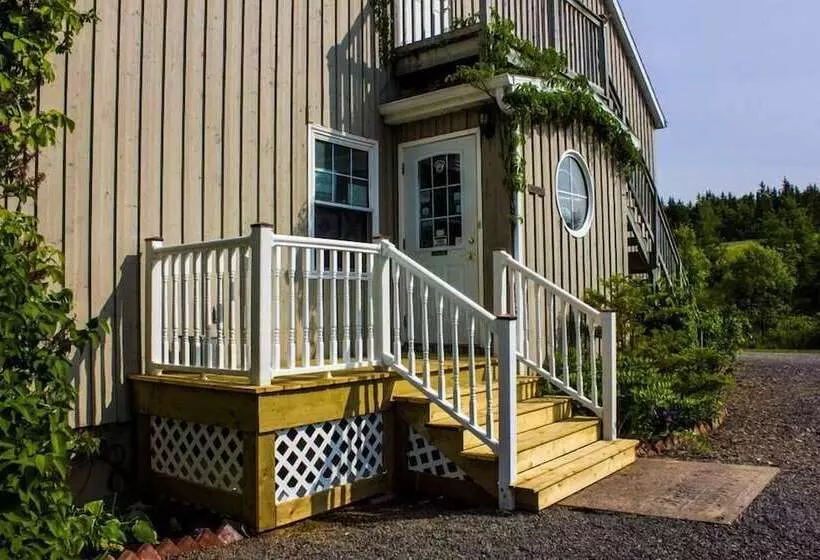 Chanterelle Inn & Cottages