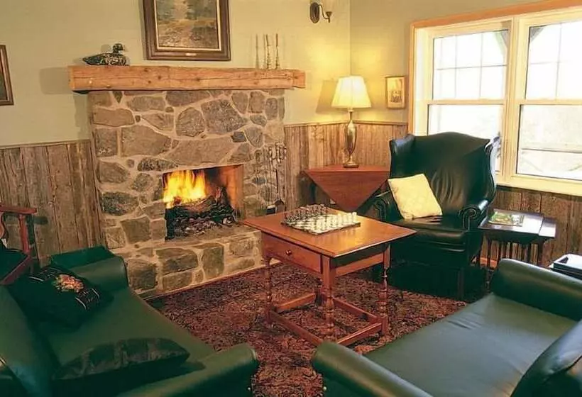 Chanterelle Inn & Cottages