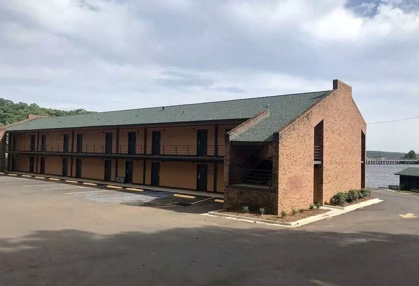 D Arbonne Lake Motel