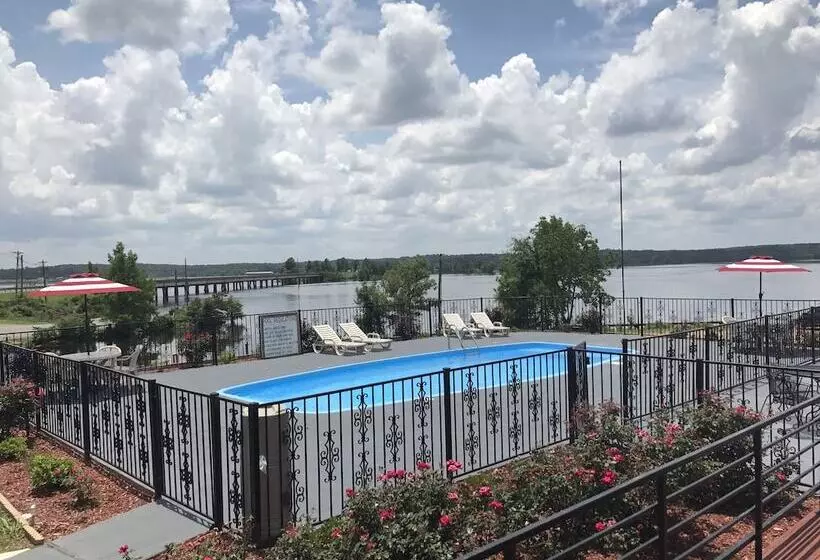 D Arbonne Lake Motel