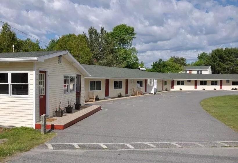 Gallagher S Travels Bar Harbor Motel & Cabins