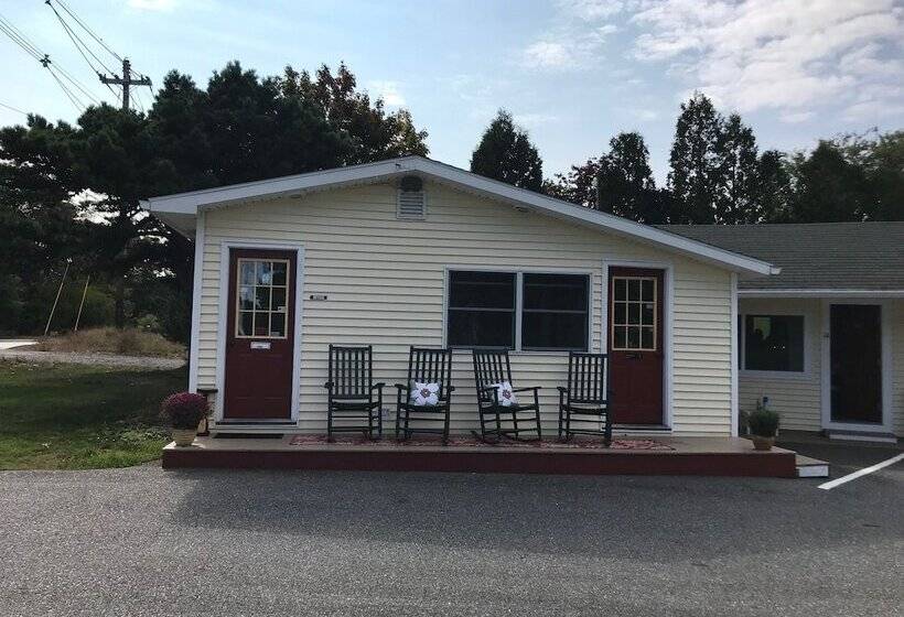 Gallagher S Travels Bar Harbor Motel & Cabins