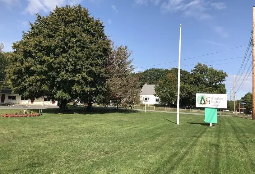 Gallagher S Travels Bar Harbor Motel & Cabins