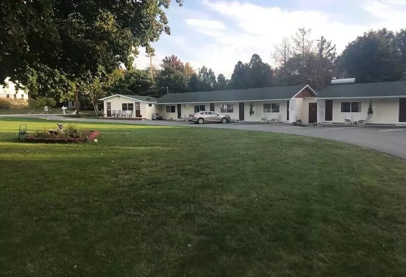 Gallagher S Travels Bar Harbor Motel & Cabins