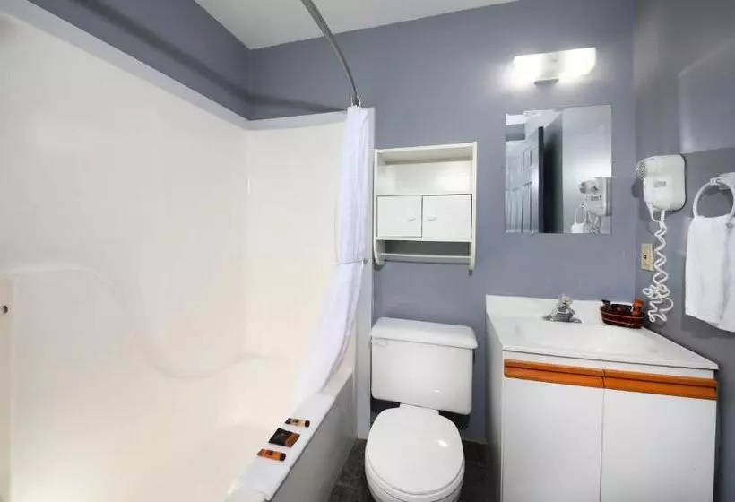 Hotelli Inn At The Pier