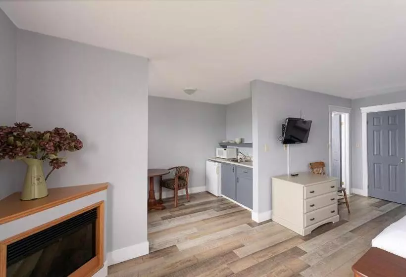 Hotelli Inn At The Pier