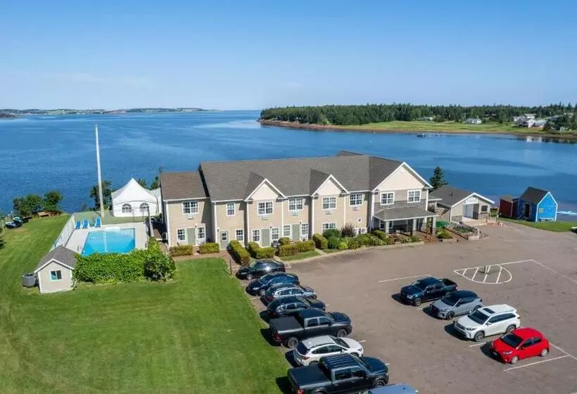 Hotelli Inn At The Pier