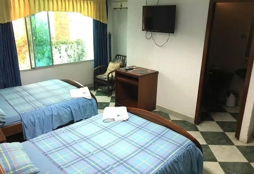 ホテル La Cascada