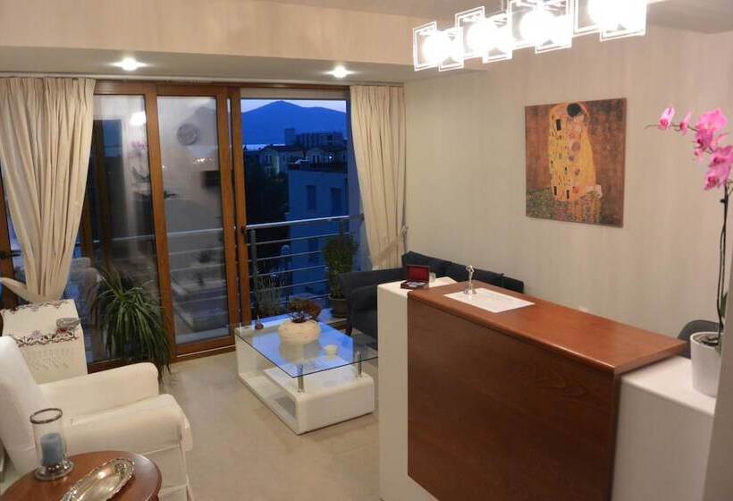 Отель Lydia Apartments