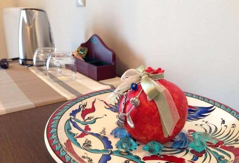 Отель Lydia Apartments