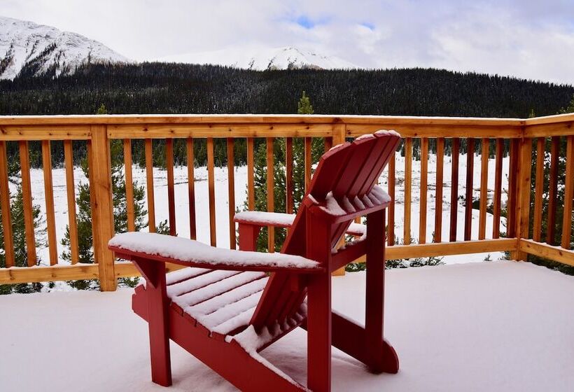 Отель Mount Engadine Lodge