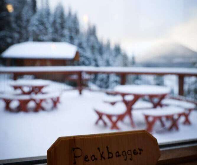 Отель Mount Engadine Lodge