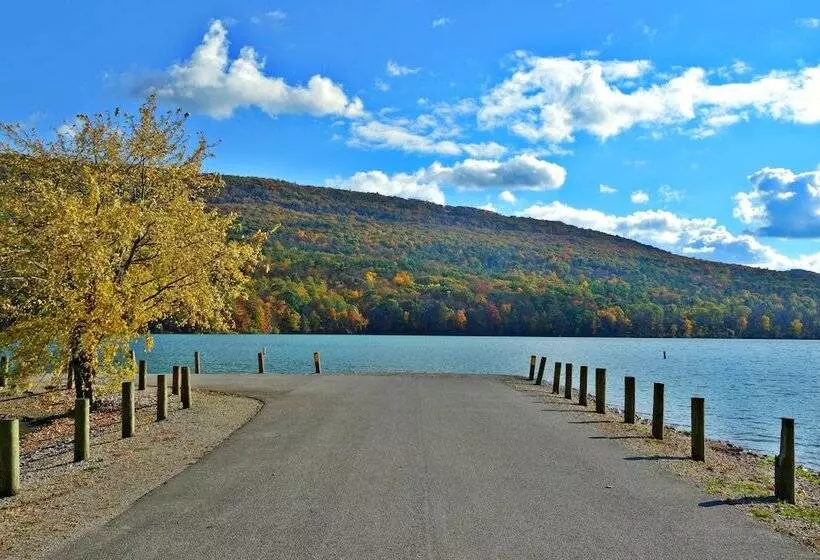 Hotelli Nature Inn At Bald Eagle