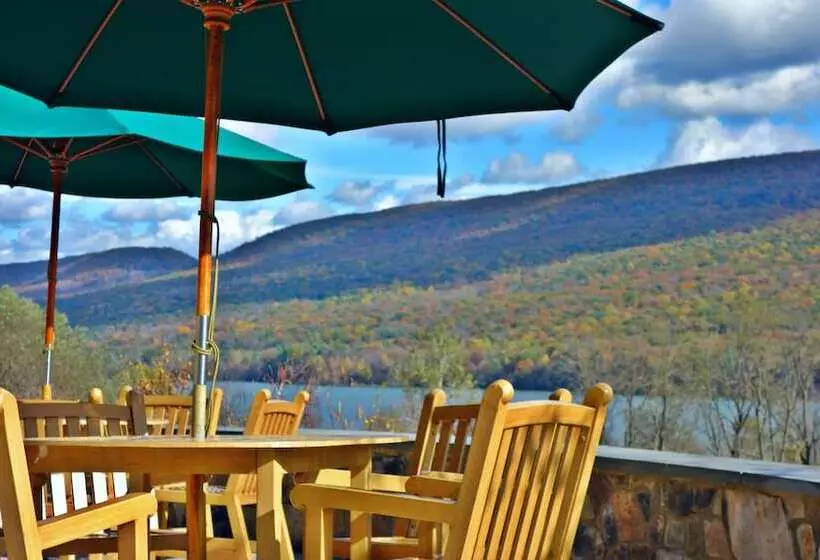 Hotelli Nature Inn At Bald Eagle