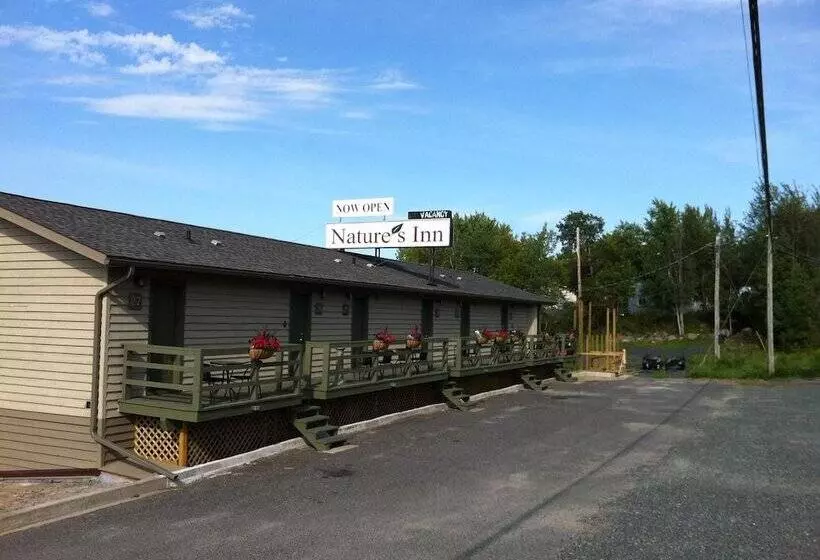 Hotelli Nature S Inn Kenora