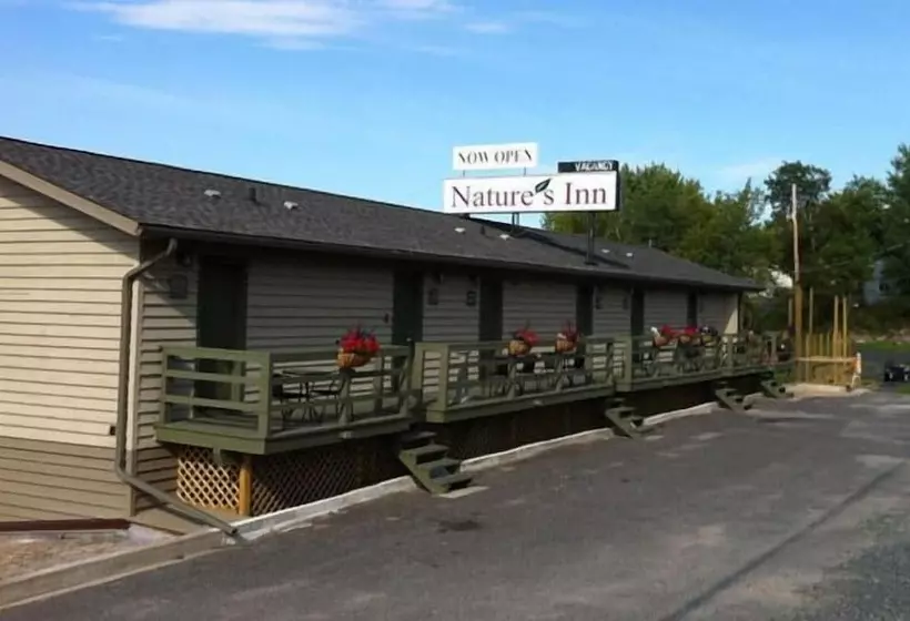 Hotelli Nature S Inn Kenora