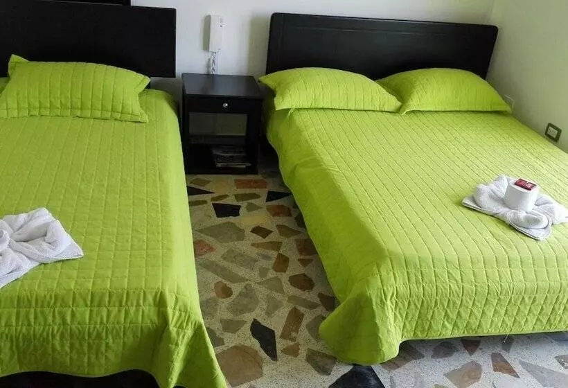 ホテル Parador El Guafal