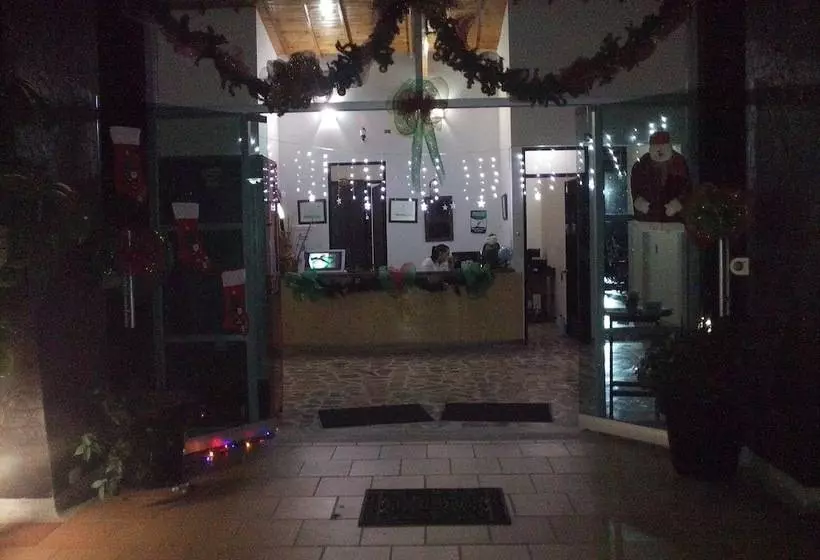 ホテル Parador El Guafal