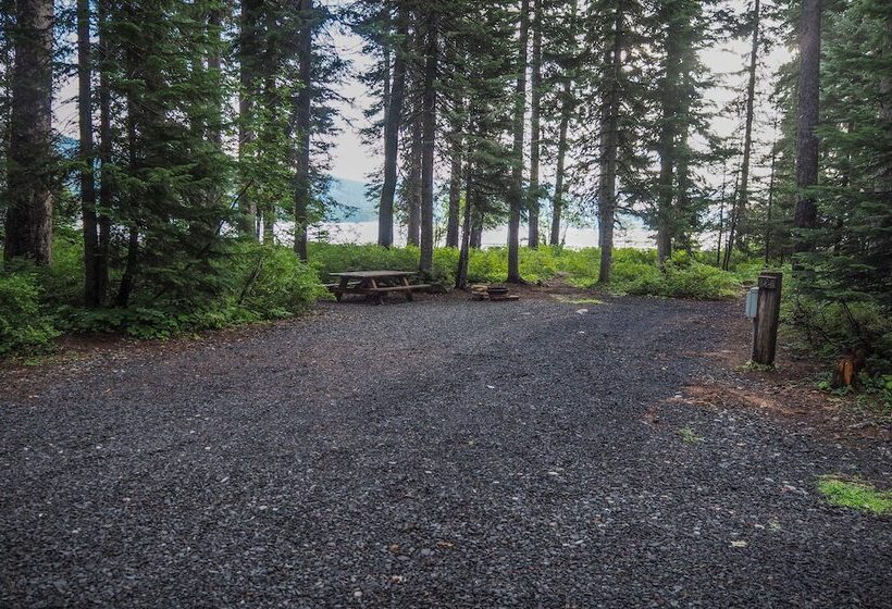 酒店 Shelter Cove Resort & Marina