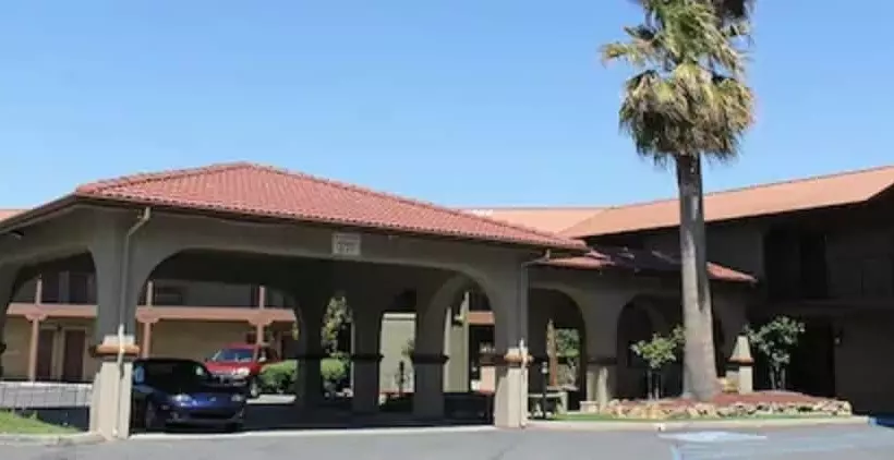 Hotelli Shenandoah Inn