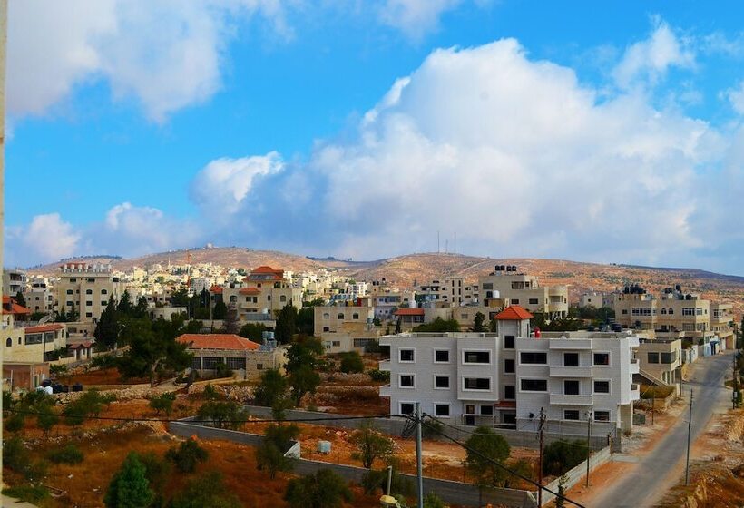 هتل Taybeh Golden