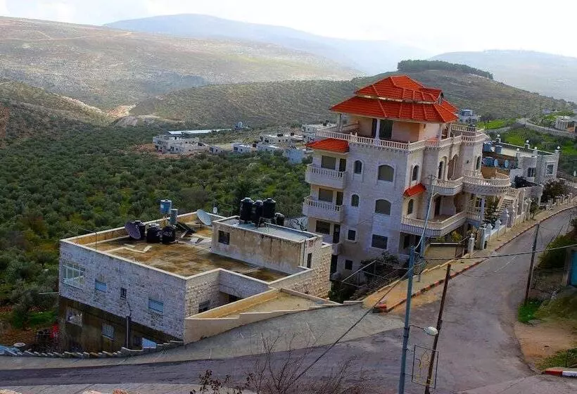 هتل Taybeh Golden