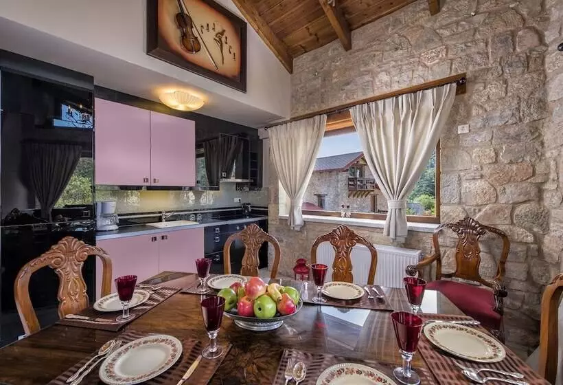 Hotelli Vip Chalet 4 Seasons