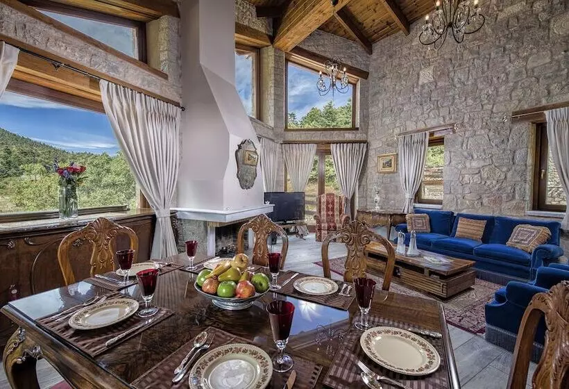 Hotelli Vip Chalet 4 Seasons