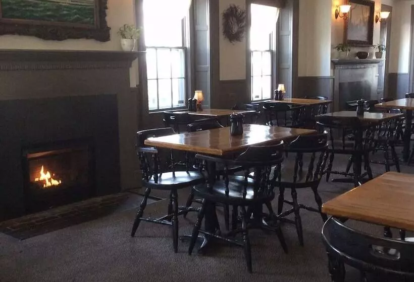 Hunters Grille And Tap At The Grafton Inn