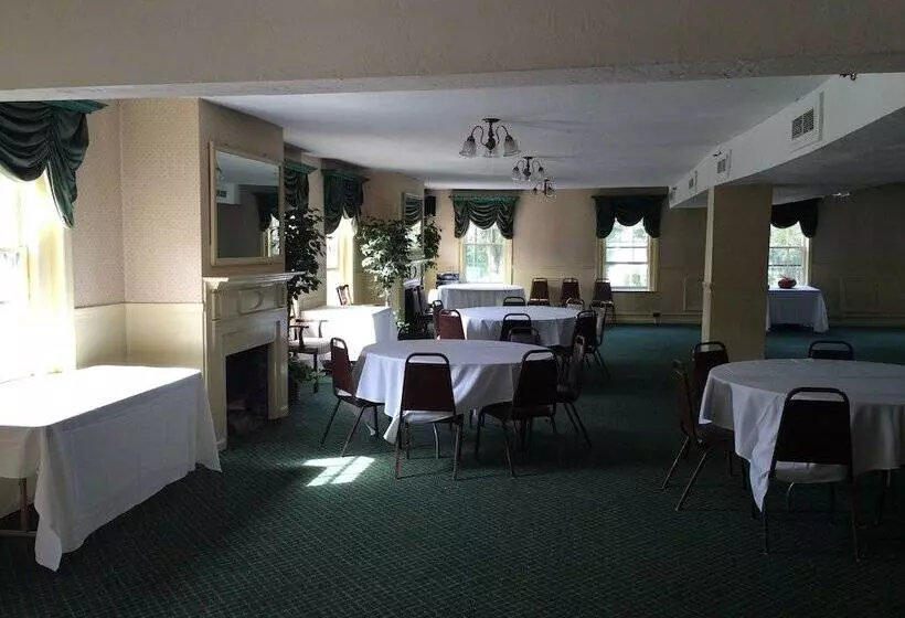 Hunters Grille And Tap At The Grafton Inn