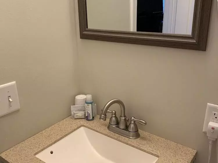 Hunters Grille And Tap At The Grafton Inn