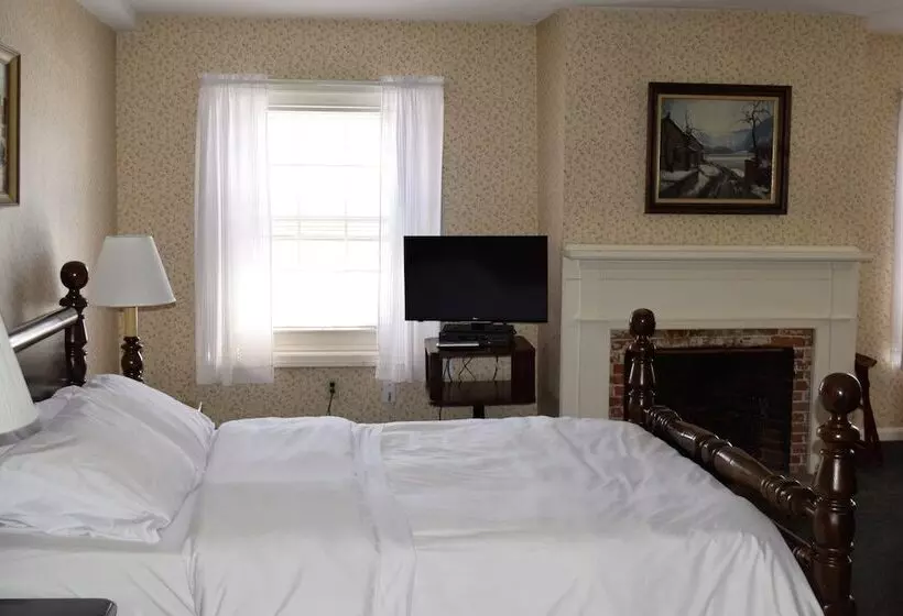 Hunters Grille And Tap At The Grafton Inn