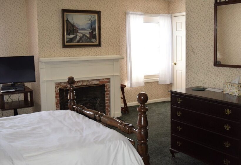 Hunters Grille And Tap At The Grafton Inn