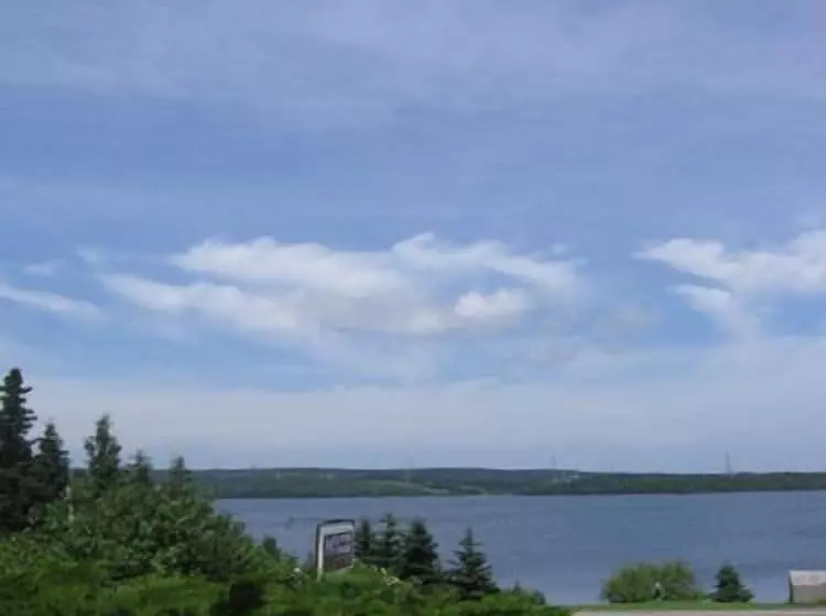 Joyce S Motel & Cottages