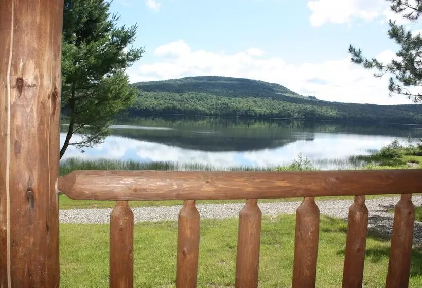 Lake Parlin Lodge & Cabins