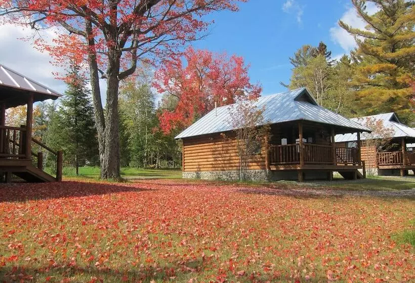 Lake Parlin Lodge & Cabins