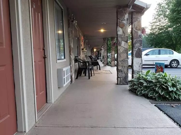 Motelli Chatuge Mountain Inn